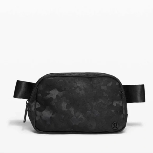 lululemon athletica Handbags - Lululemon Everywhere Belt Bag *1L OG
Fragment Camo Jacquard Black Deep Coal